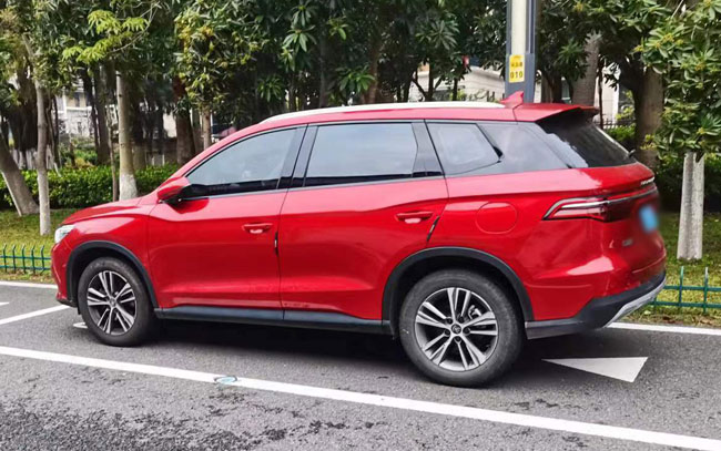 福特进口车suv（吃“粗粮”的美系SUV福特探险者，标配2.3T+10AT，7.8秒可破百）