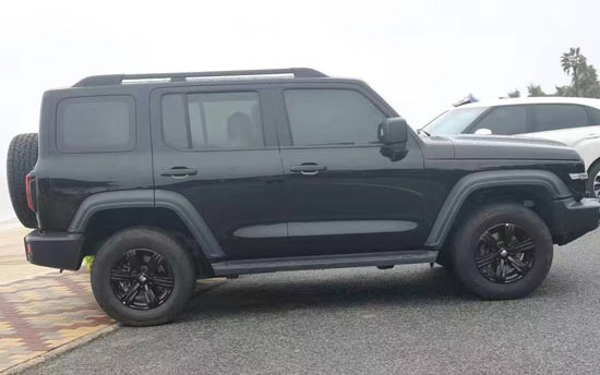 北京越野车bj40（想买辆去西藏游玩的车，不知道北京BJ40L这款车越野性能怎么样）