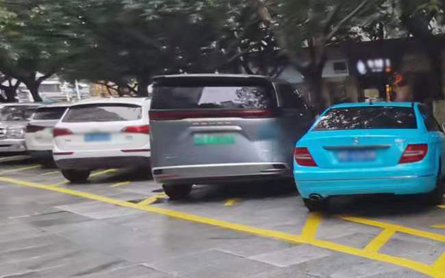 汉EV冠军版开起来像奔驰E