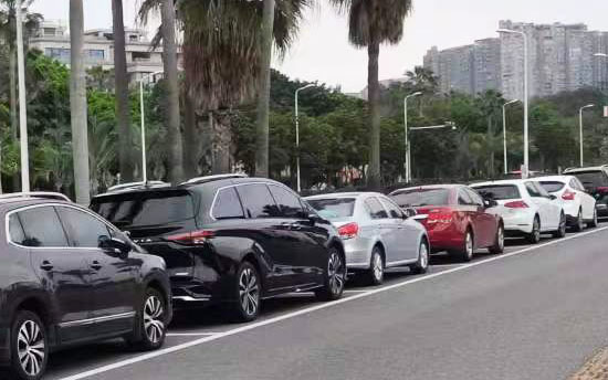 比亚迪e6二手车(比亚迪e6二手车价格及购买攻略)