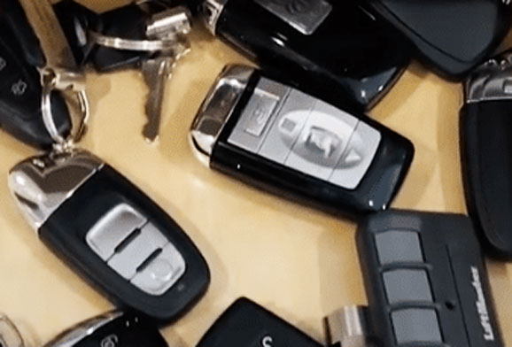 配汽车钥匙多少钱