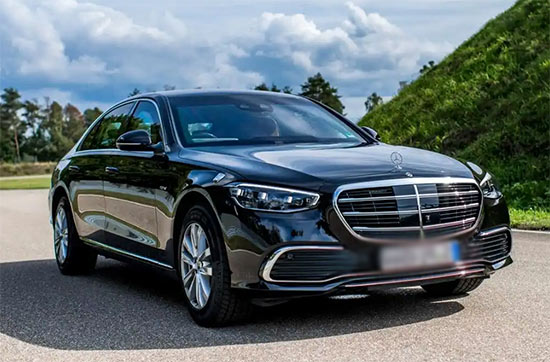 奔驰E300（奔驰E300多少钱）