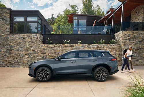 2025款丰田Crown Signia是一款几乎是雷克萨斯的皇冠SUV